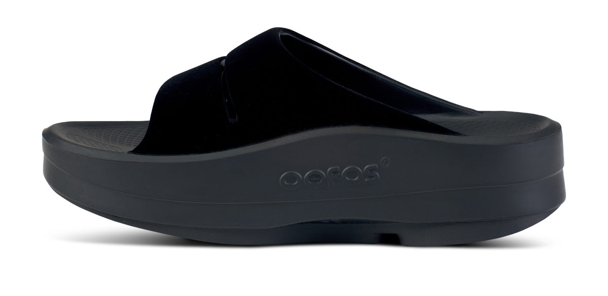 靴 OOFOS WOMEN'S OOMEGA LIMITED OOFOS Women's Limited Edtion
