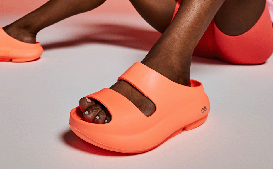 OOFOS Women's OOyea PLUS Recovery Slides - Sunburst – oofos.com.au