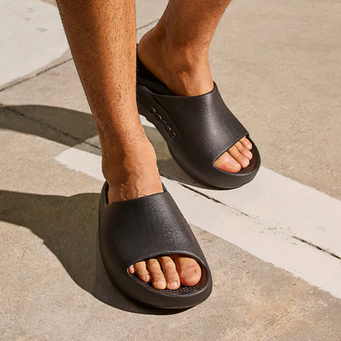 Men's OOahh PLUS | Black – oofos.com.au