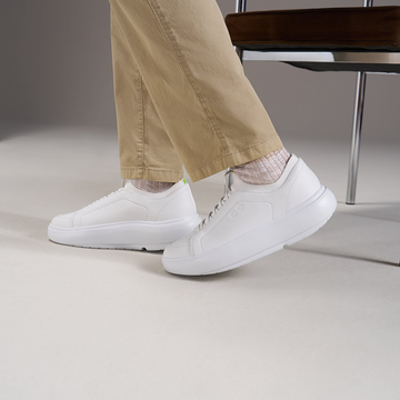 Women's OOmg Club Plus - White
